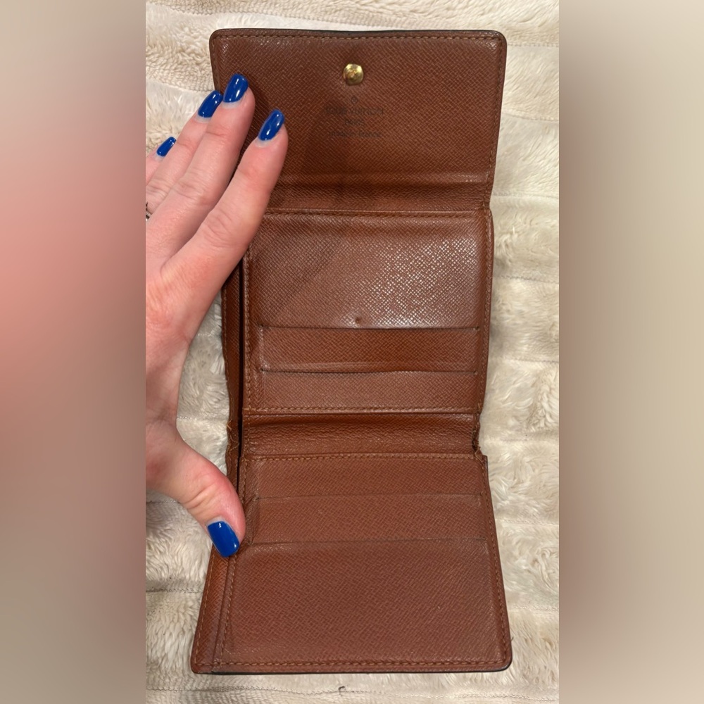 Authentic Louis Vuitton Compact Wallet - Picture 6 of 15